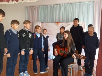 Гитарник «Песни у костра» 